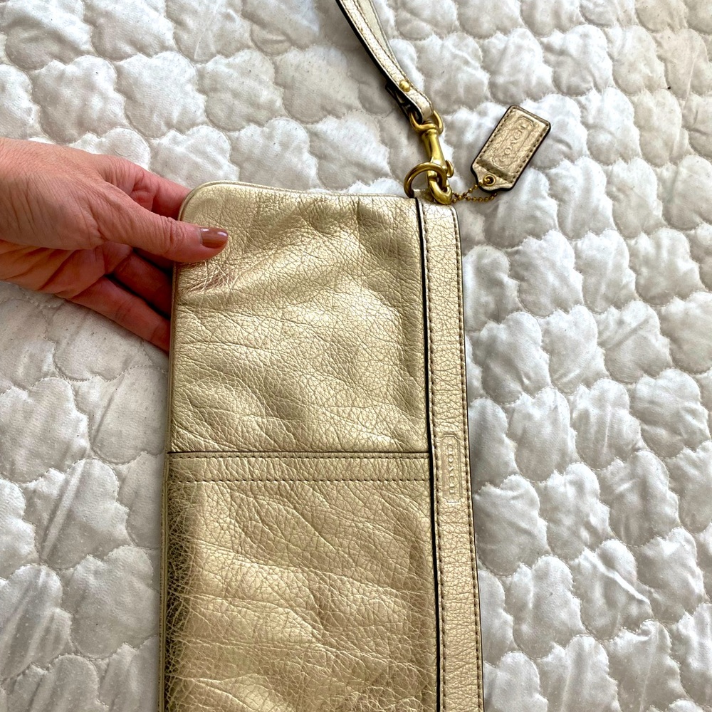 Coach Leather Wristlet/clutch - Picture 7 of 7